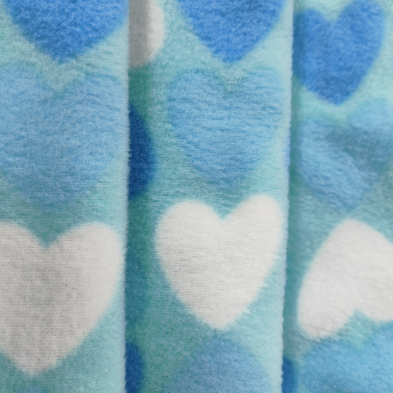 Fleece- und Samtstoffe für Herren- und Damenbekleidung